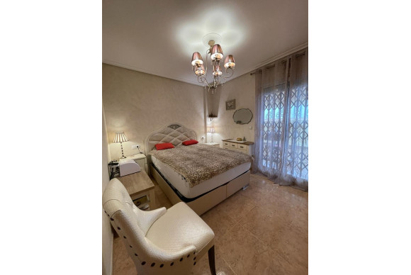 Apartment  - Resale - Torrevieja - JJTIT-30294
