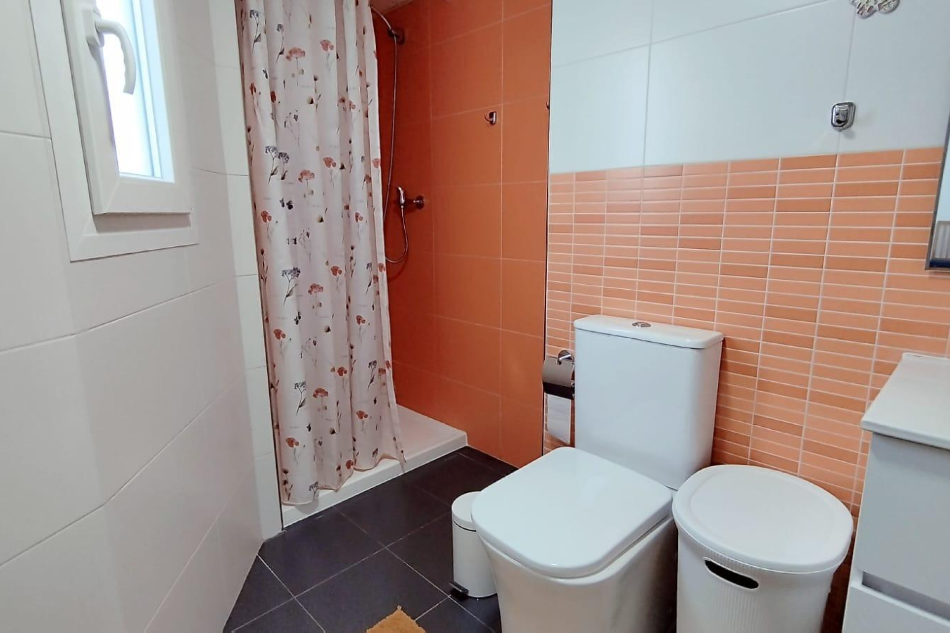 Alquiler a largo plazo - Apartamento / piso - Alicante - Carolinas Bajas