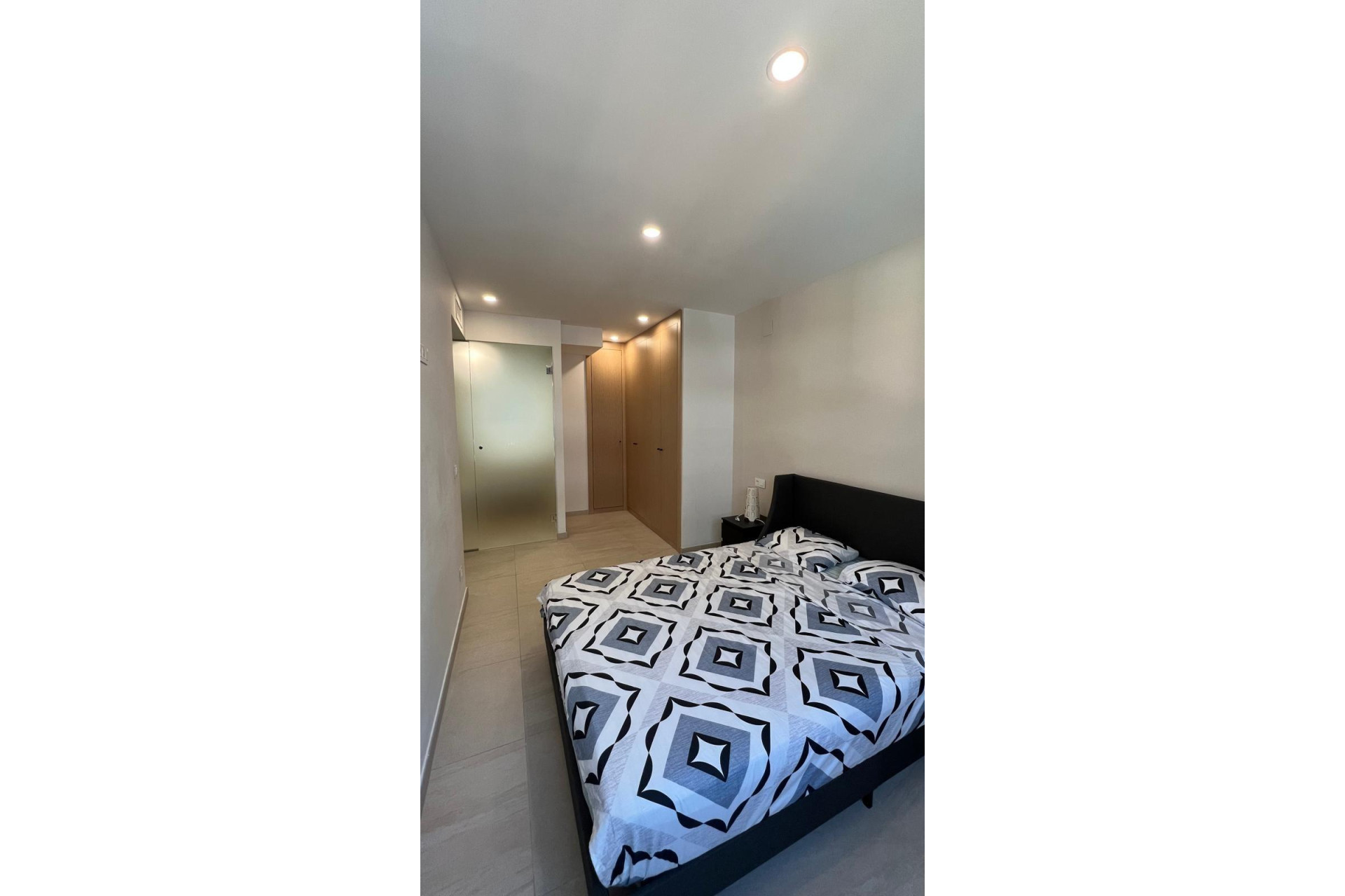 Alquiler a largo plazo - Apartamento / piso - Alicante - Garbinet-Parque de las Avenidas