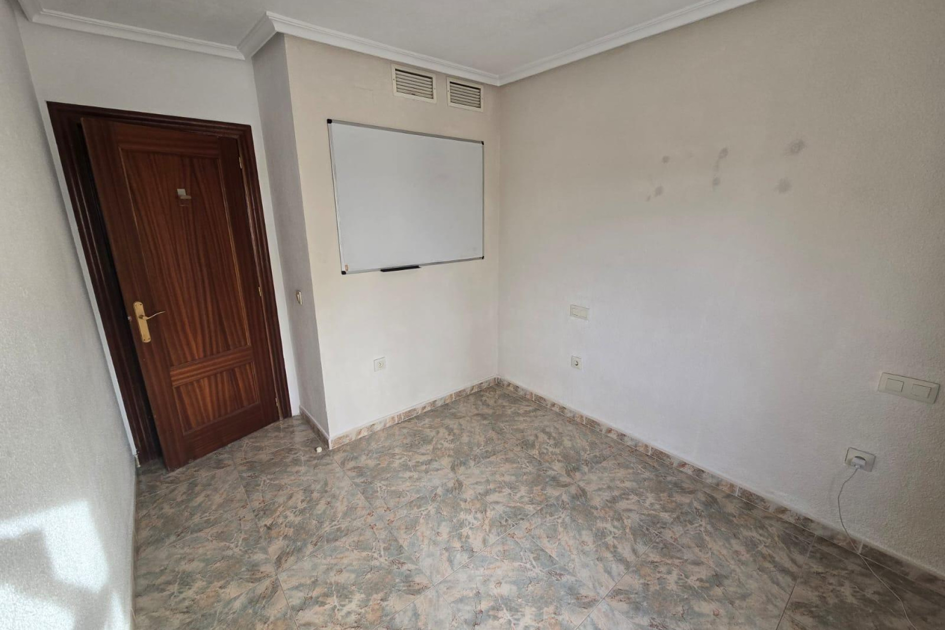 Alquiler a largo plazo - Apartamento / piso - Alicante - Los ángeles