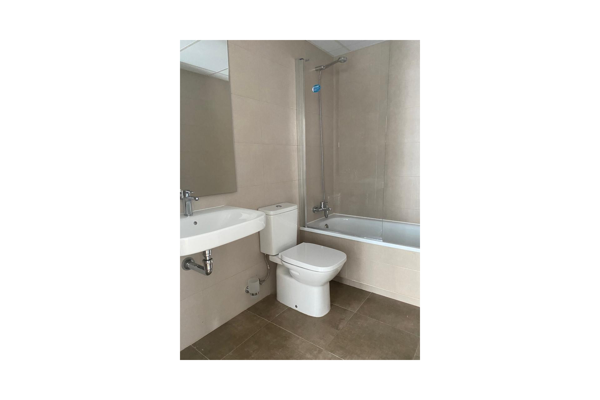 Alquiler a largo plazo - Apartamento / piso - Alicante - Pau V