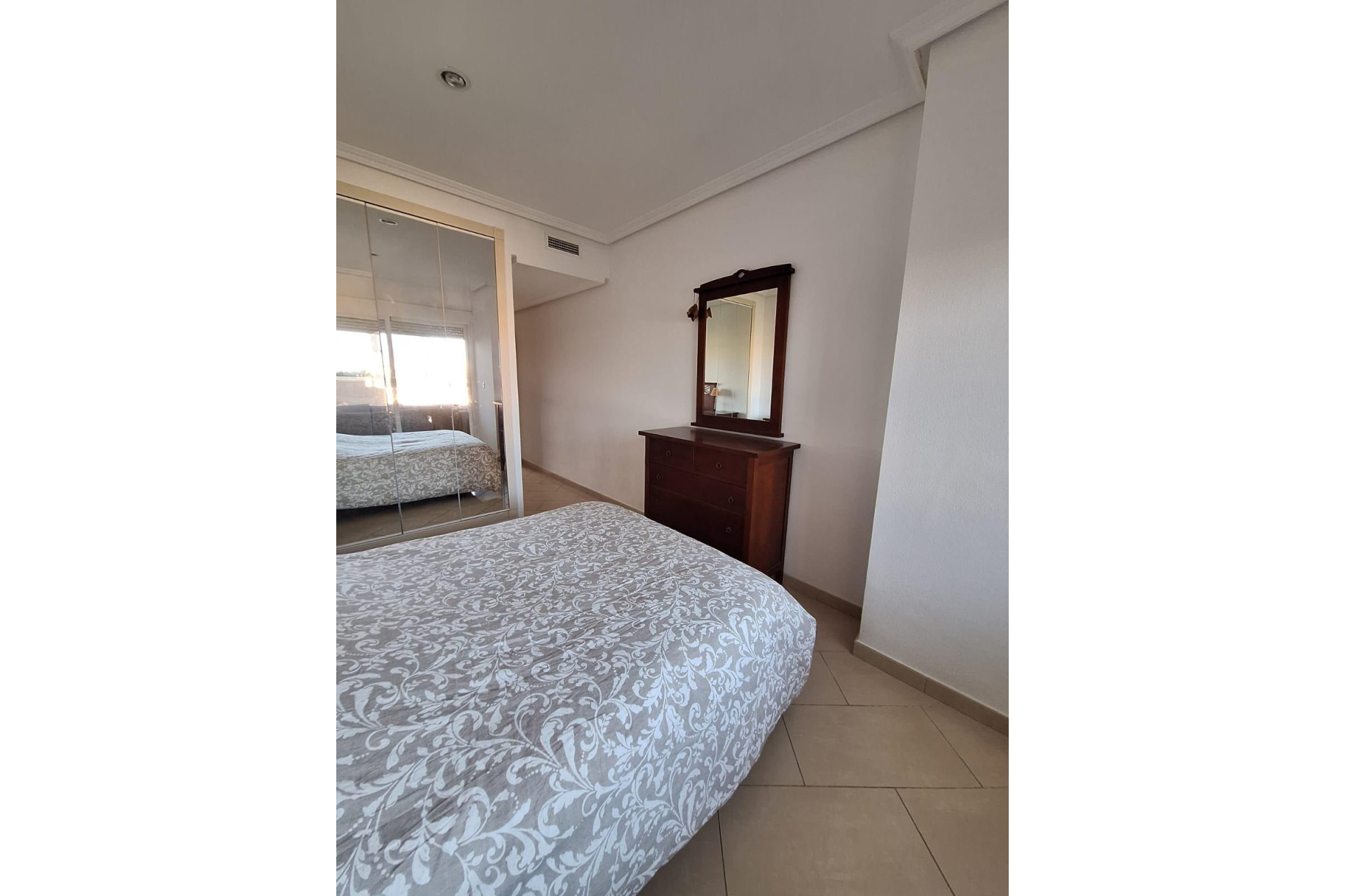 Alquiler a largo plazo - Apartamento / piso - Alicante - Playa de San Juan