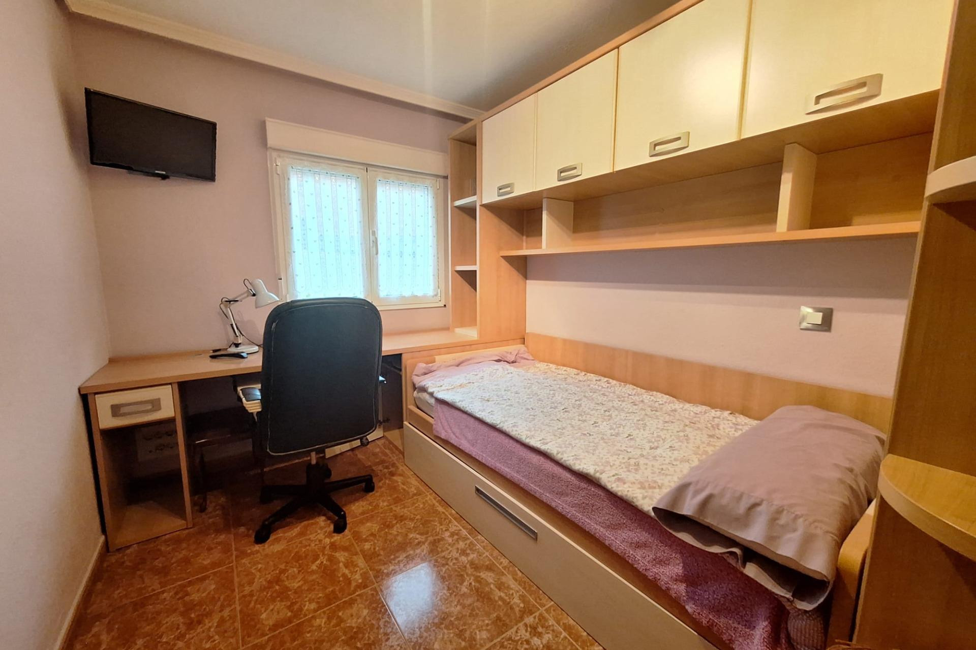 Alquiler a largo plazo - Apartamento / piso - Aviles - El Pozón - Villalegre - La Luz