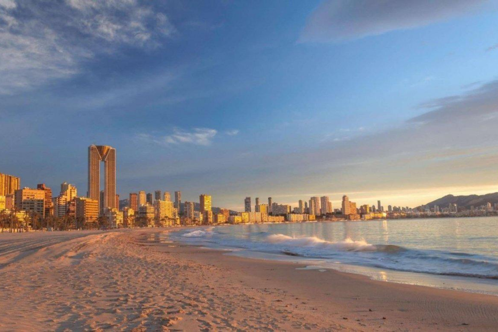 Alquiler a largo plazo - Apartamento / piso - Benidorm - Playa de Poniente