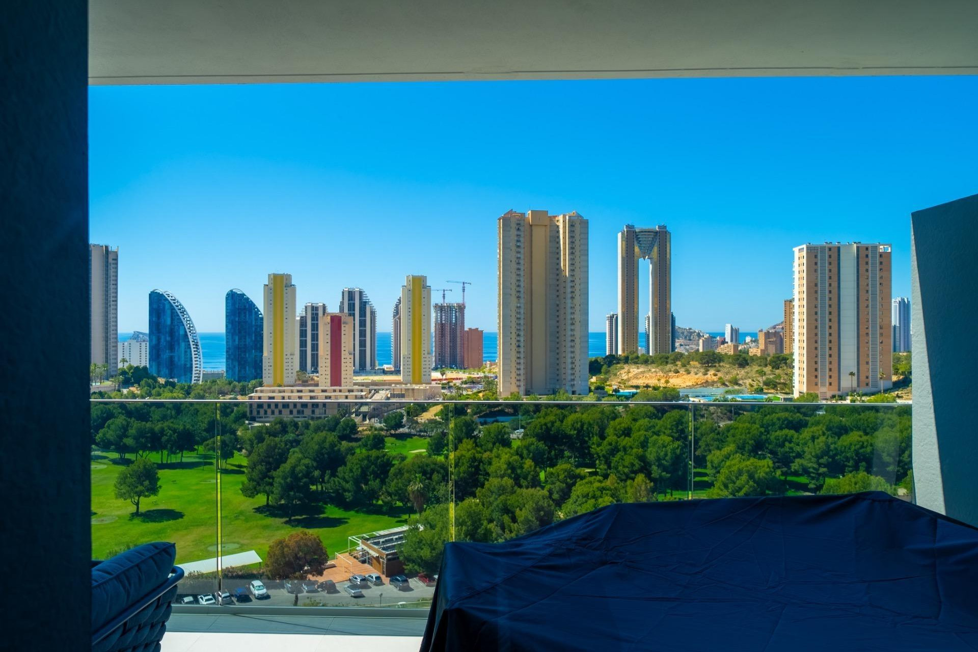 Alquiler a largo plazo - Apartamento / piso - Benidorm - Via Parque