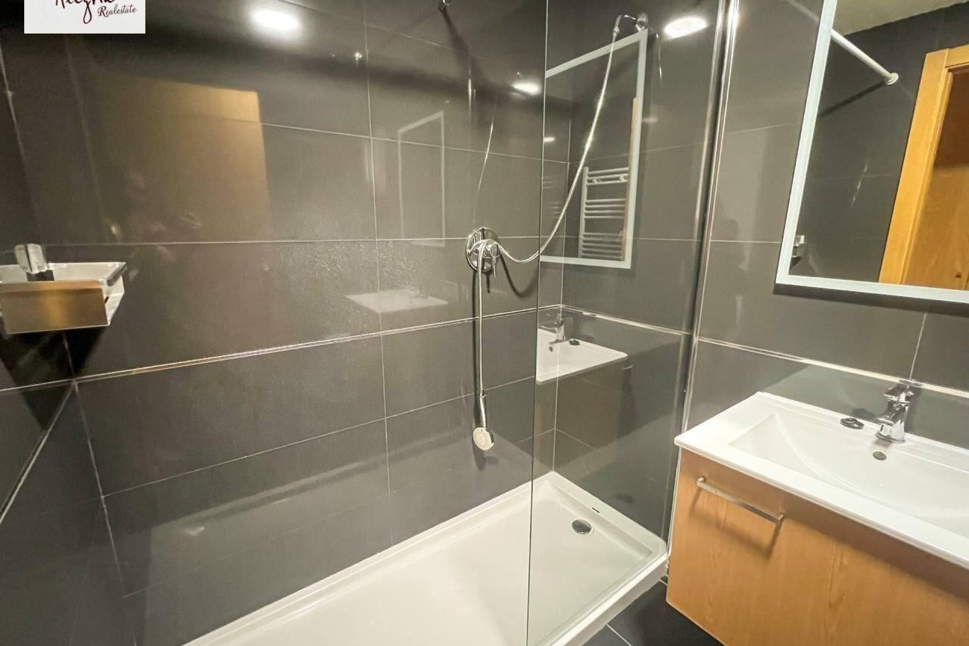 Alquiler a largo plazo - Apartamento / piso - Castellon - Castello de la Plana - Gran Vía