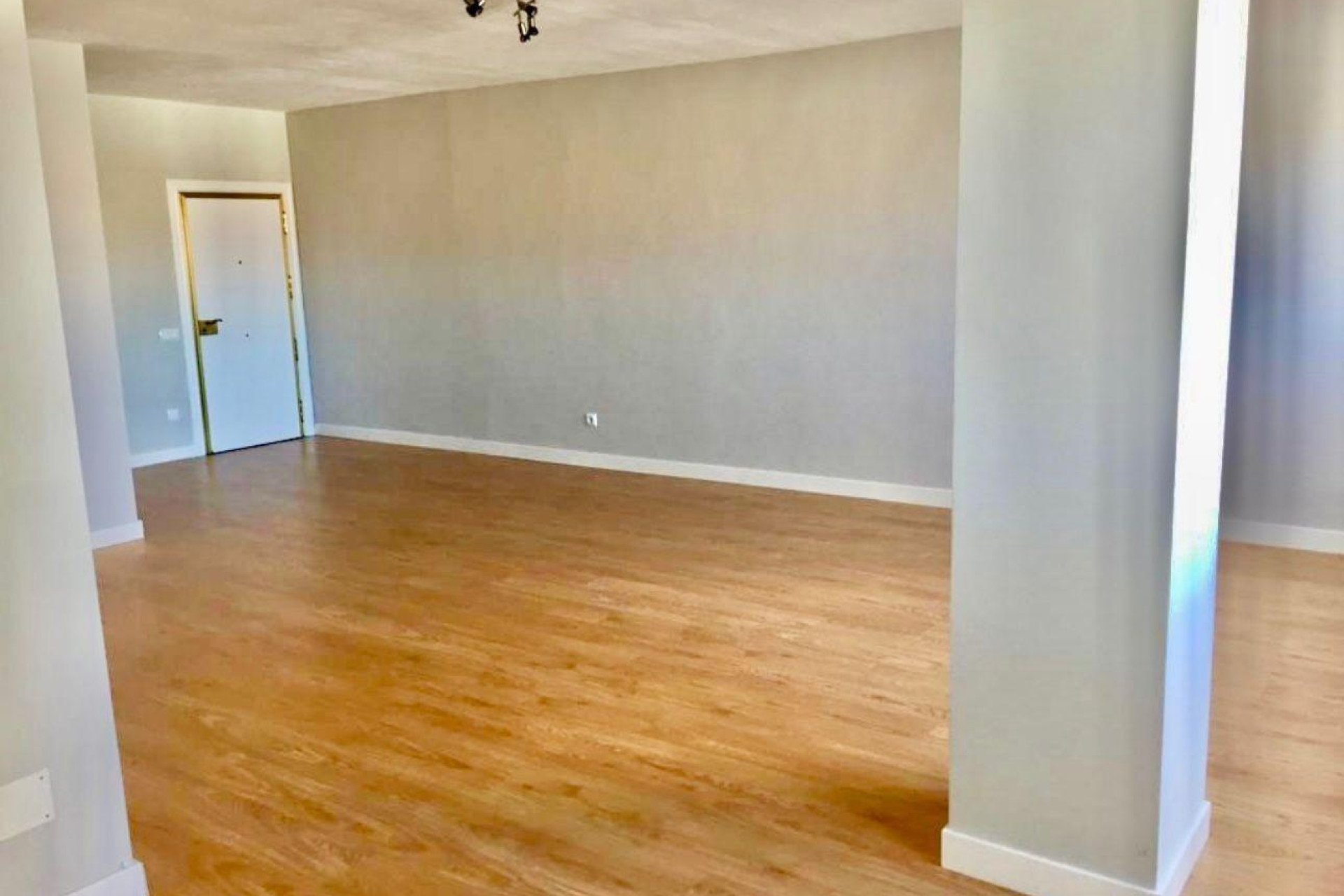 Alquiler a largo plazo - Apartamento / piso - Madrid - Ciudad Universitaria