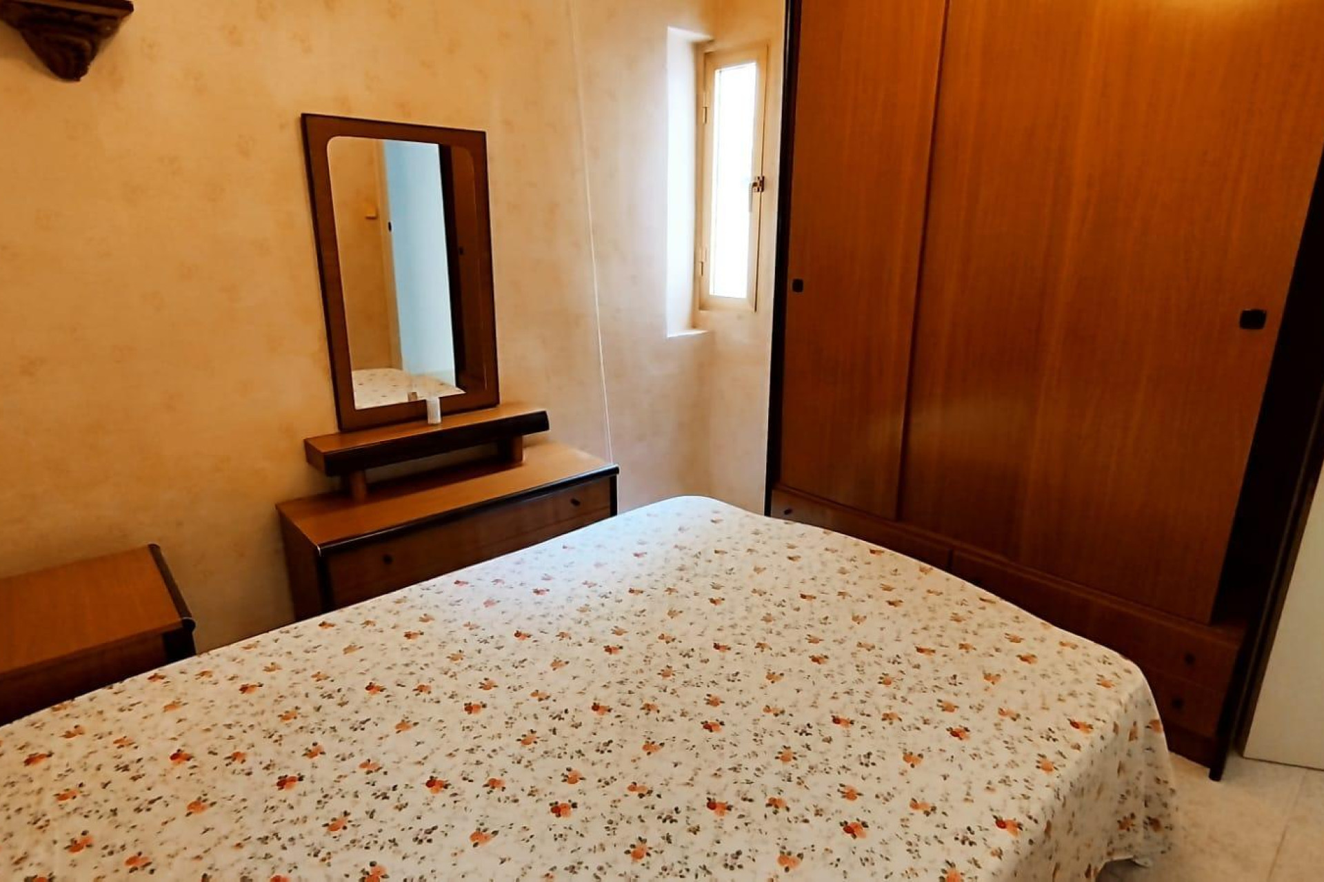 Alquiler a largo plazo - Apartamento / piso - SAN JUAN ALICANTE - Altozano