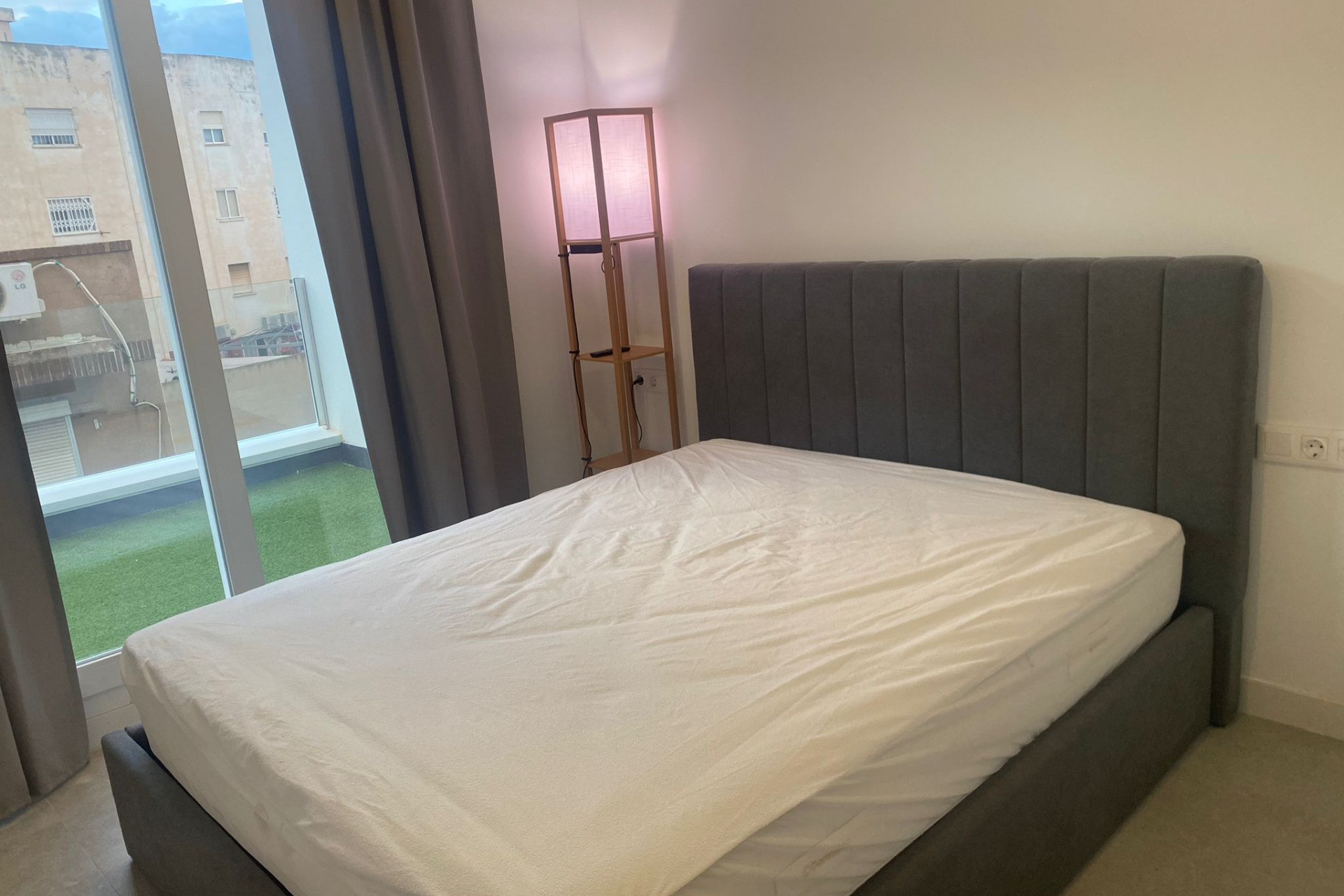 Alquiler a largo plazo - Apartamento / piso - SAN JUAN ALICANTE - Carolinas altas