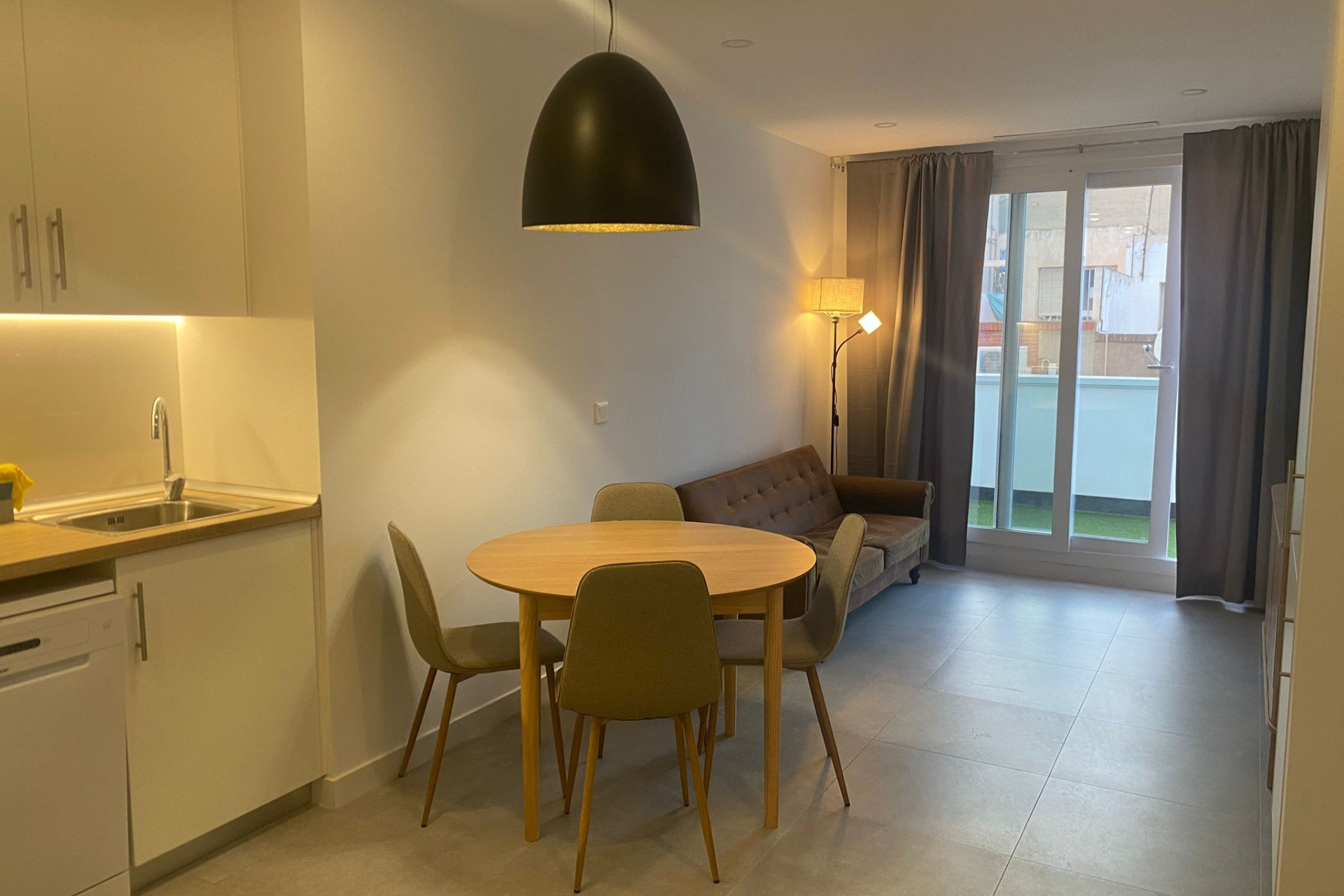 Alquiler a largo plazo - Apartamento / piso - SAN JUAN ALICANTE - Carolinas altas