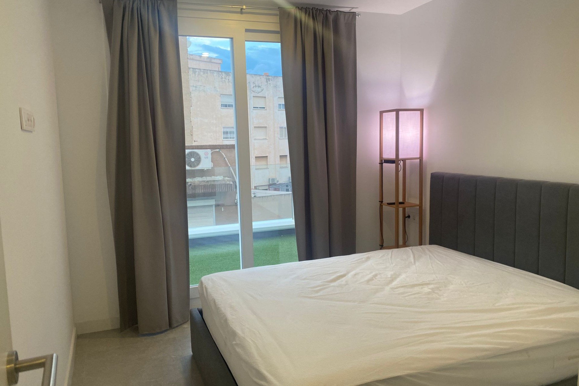 Alquiler a largo plazo - Apartamento / piso - SAN JUAN ALICANTE - Carolinas altas