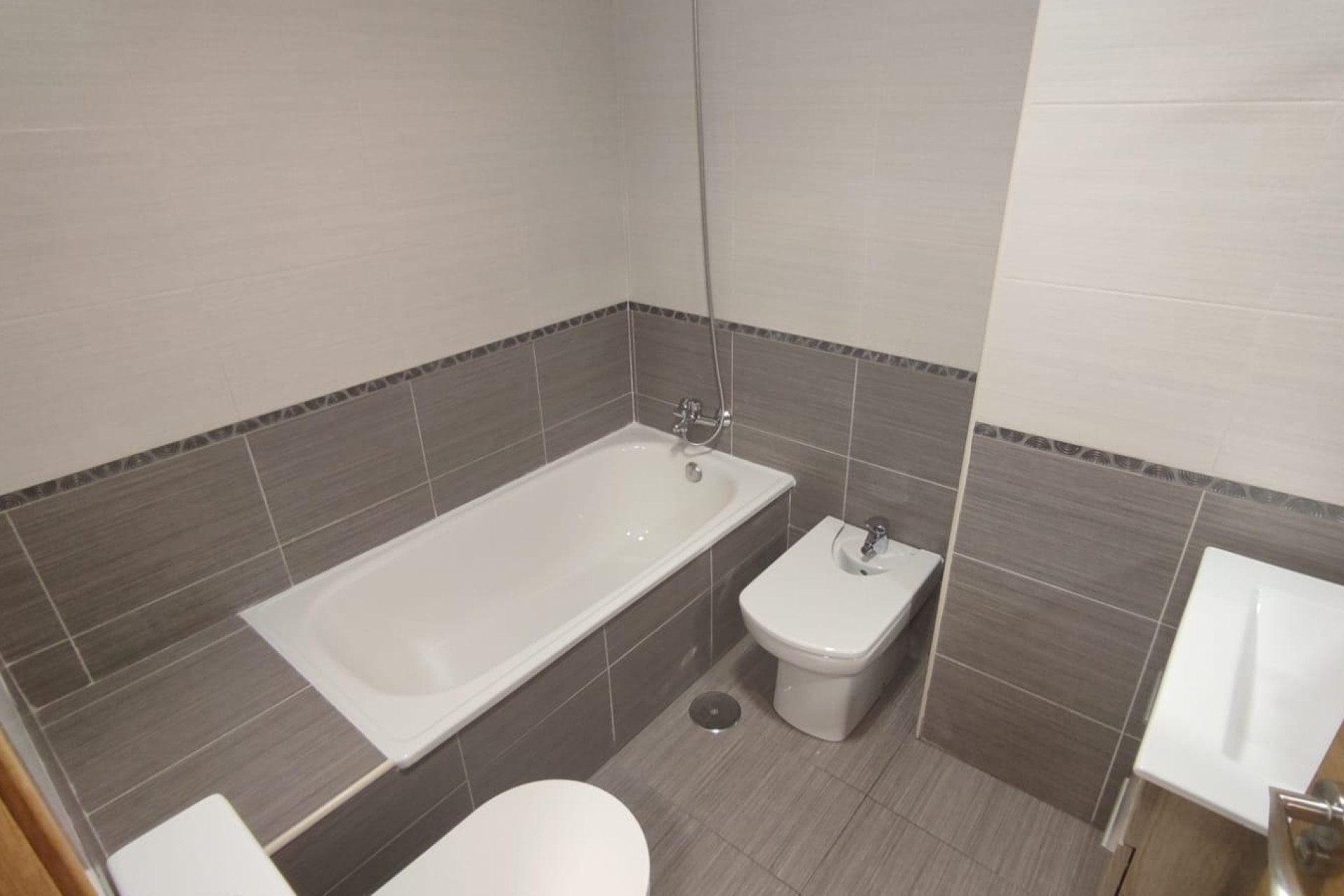 Alquiler a largo plazo - Apartamento / piso - SAN JUAN ALICANTE - Centro