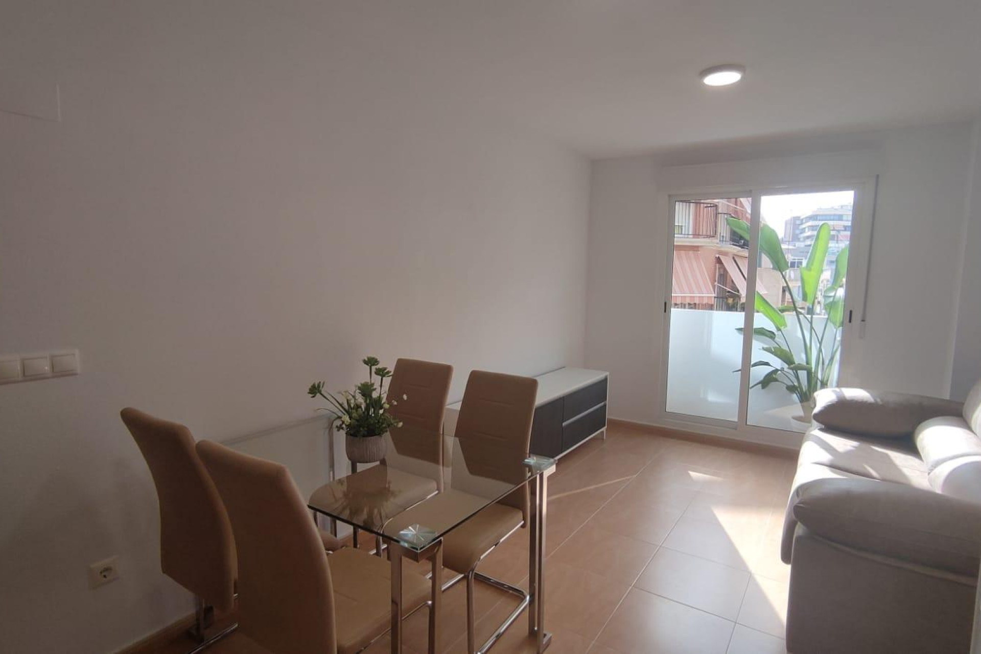 Alquiler a largo plazo - Apartamento / piso - SAN JUAN ALICANTE - Centro