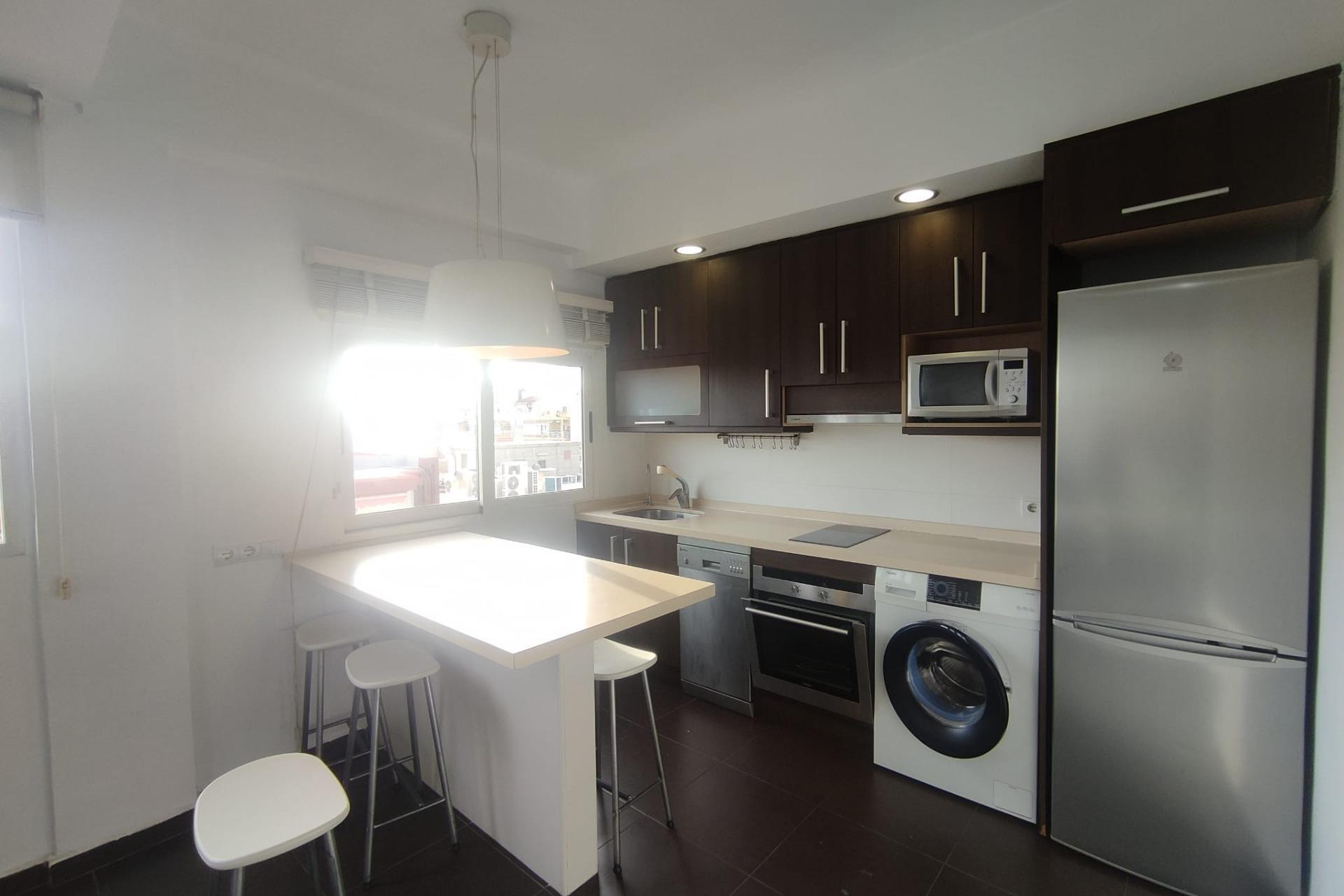 Alquiler a largo plazo - Apartamento / piso - SAN JUAN ALICANTE - Ensanche - Diputación