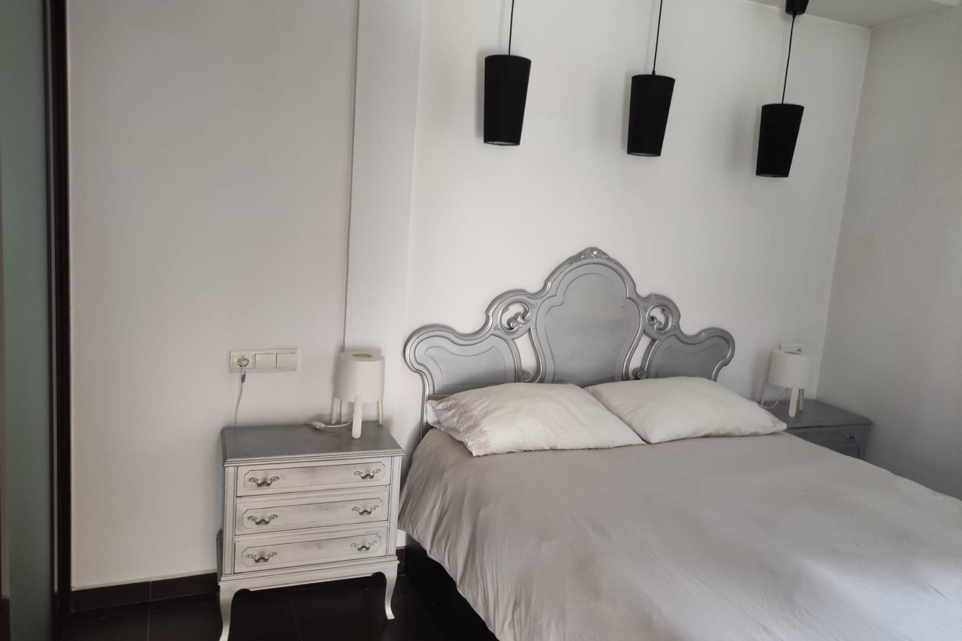 Alquiler a largo plazo - Apartamento / piso - SAN JUAN ALICANTE - Ensanche - Diputación