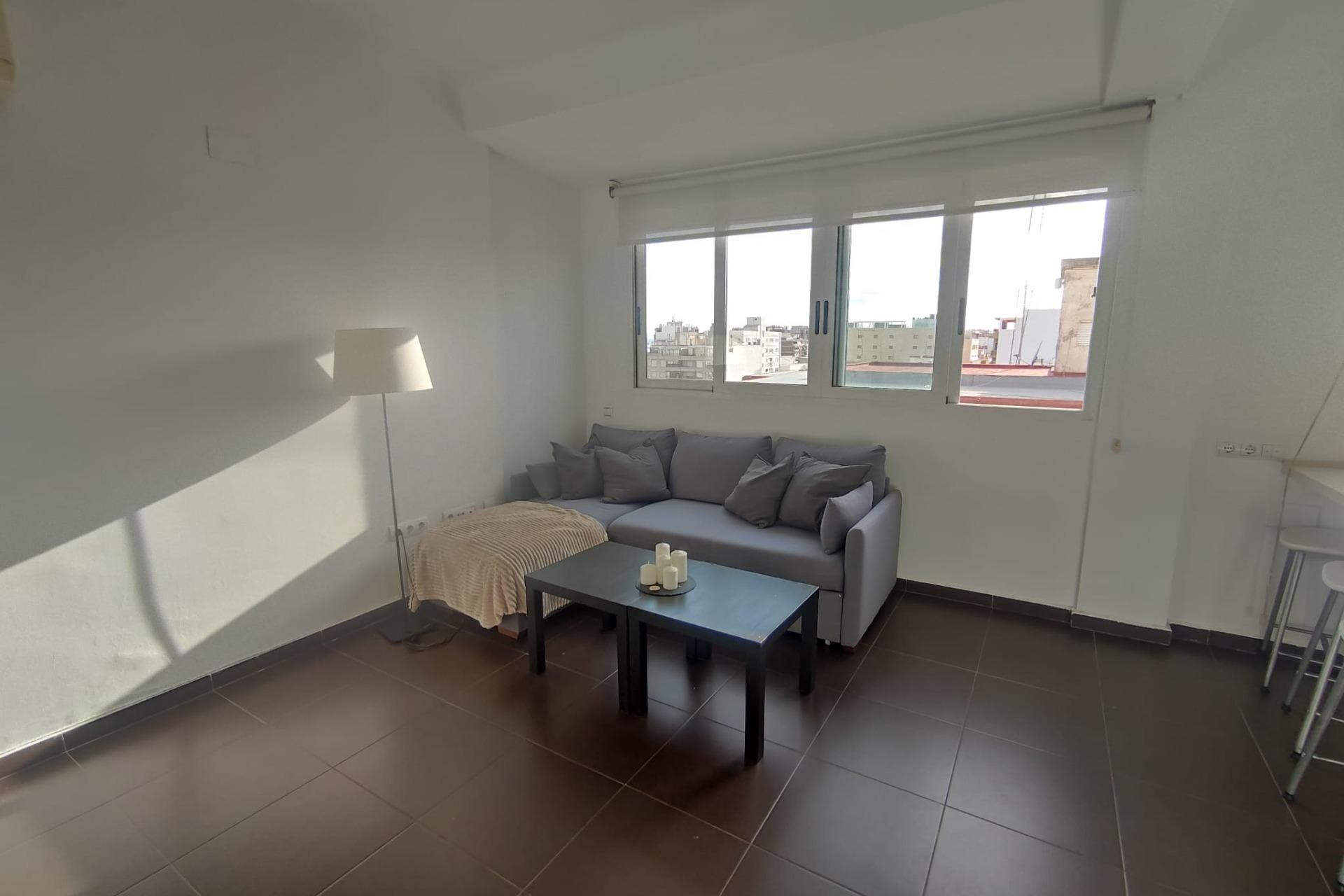 Alquiler a largo plazo - Apartamento / piso - SAN JUAN ALICANTE - Ensanche - Diputación