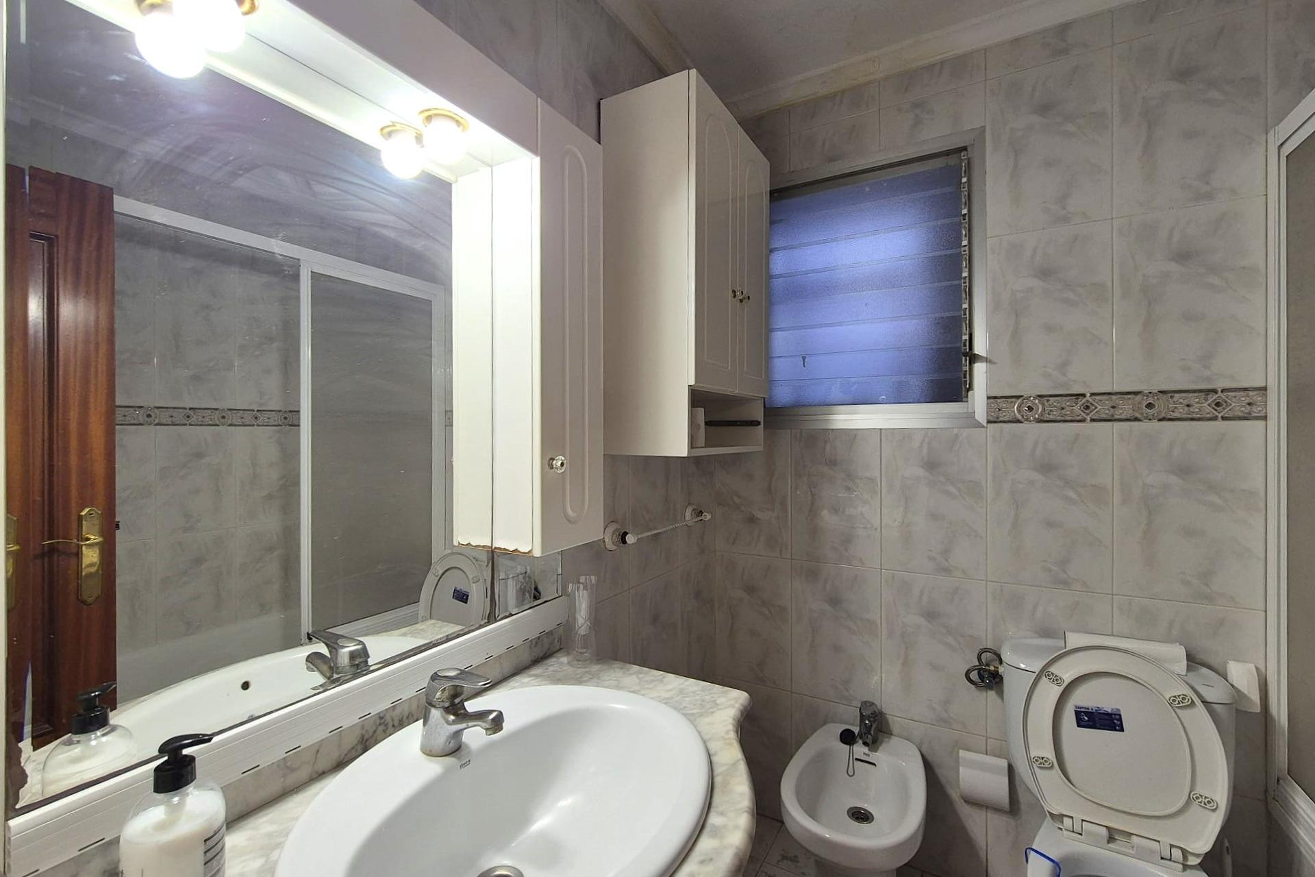 Alquiler a largo plazo - Apartamento / piso - SAN JUAN ALICANTE - Virgen del remedio