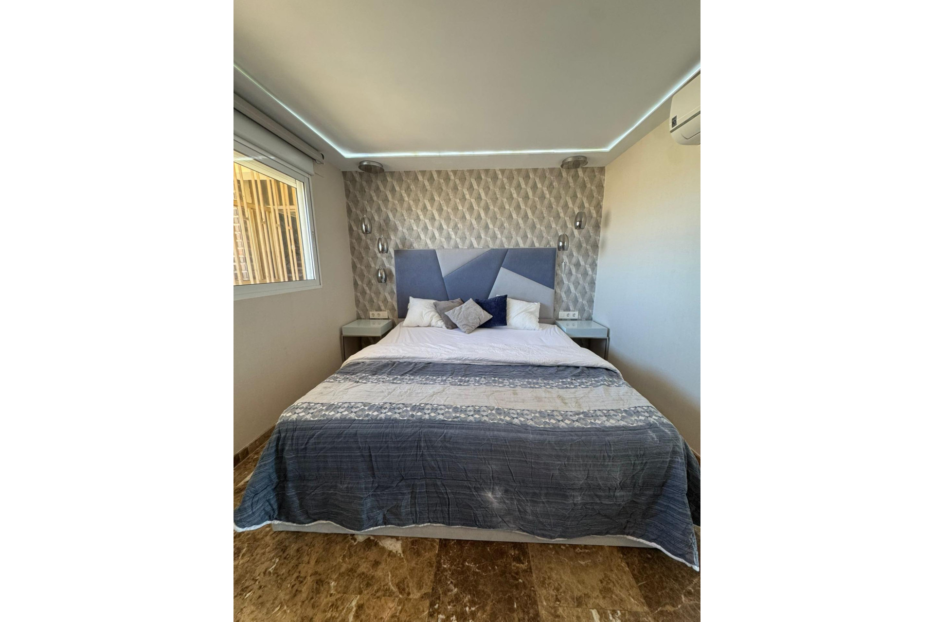 Alquiler a largo plazo - Apartamento / piso - San Juan de Alicante - Avda costablanca