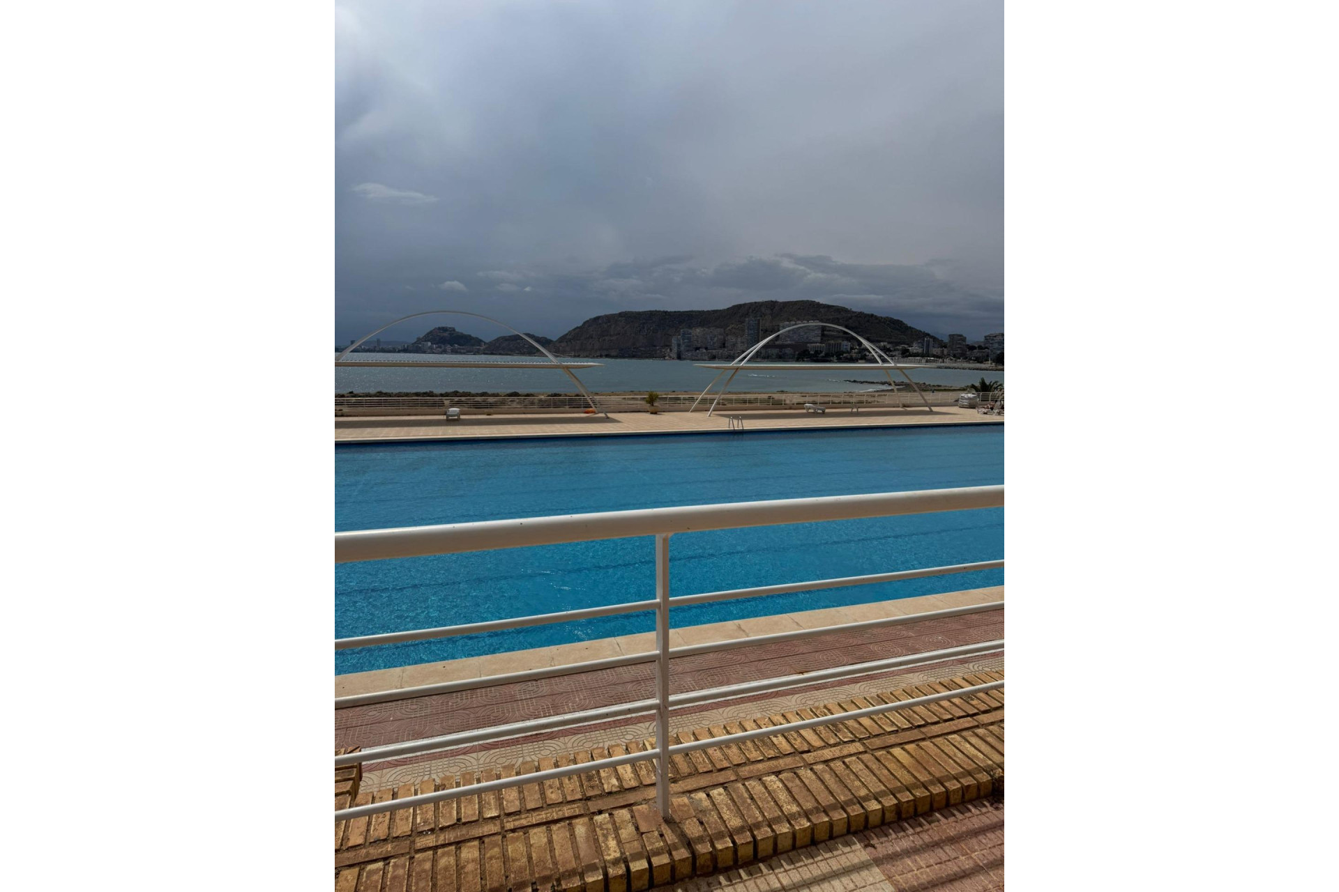 Alquiler a largo plazo - Apartamento / piso - San Juan de Alicante - Avda costablanca