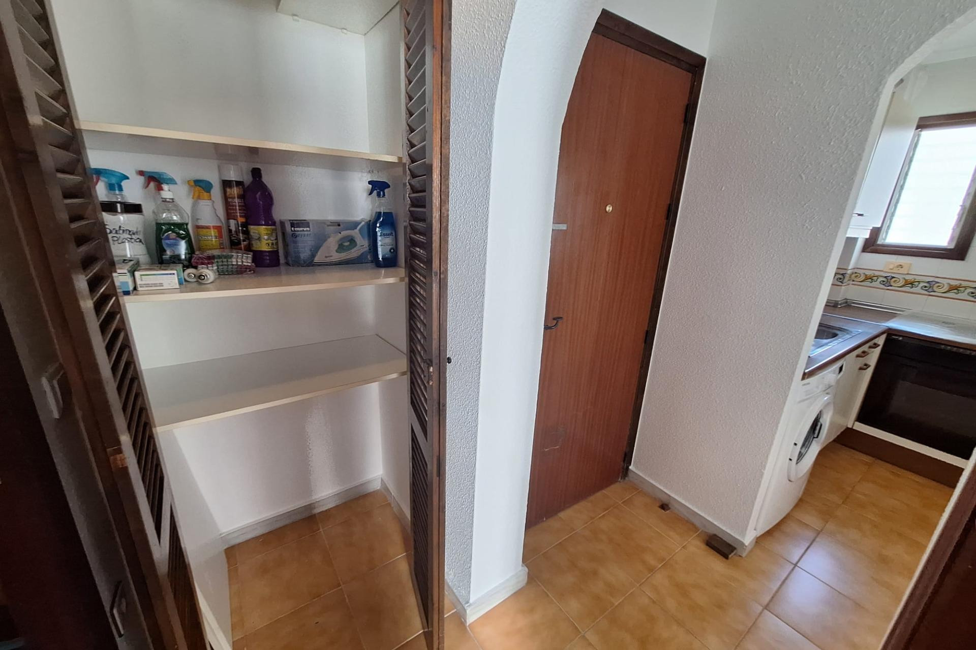 Alquiler a largo plazo - Apartamento / piso - Torrevieja - Calas blanca