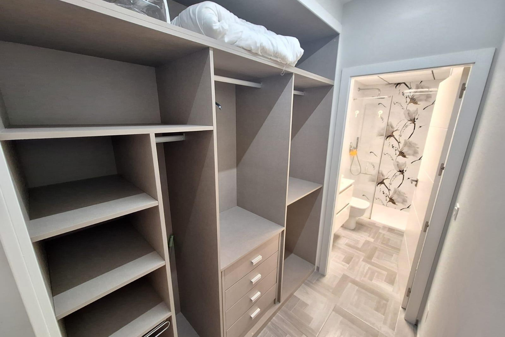 Alquiler a largo plazo - Apartamento / piso - Torrevieja - Centro