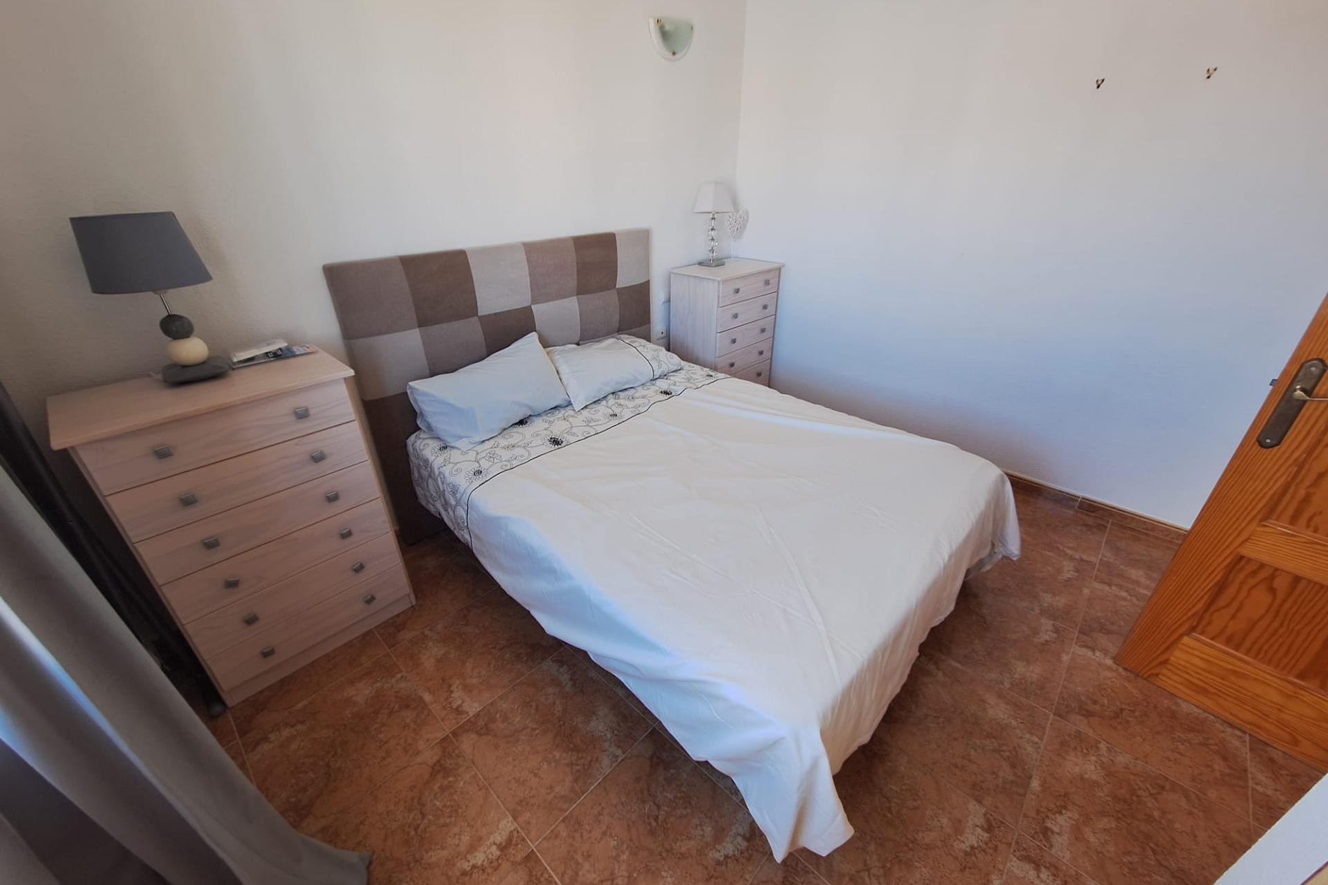 Alquiler a largo plazo - Apartamento / piso - Torrevieja - Playa de los locos