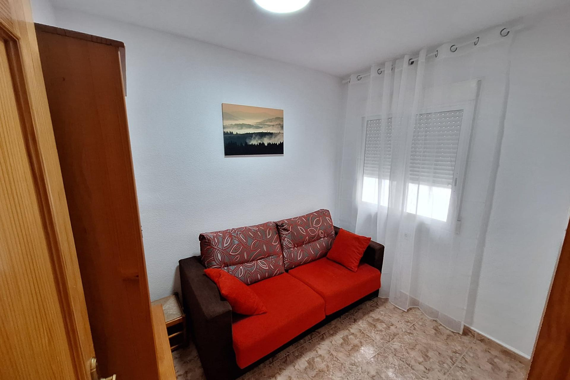 Alquiler a largo plazo - Apartamento / piso - Torrevieja - Playa del cura