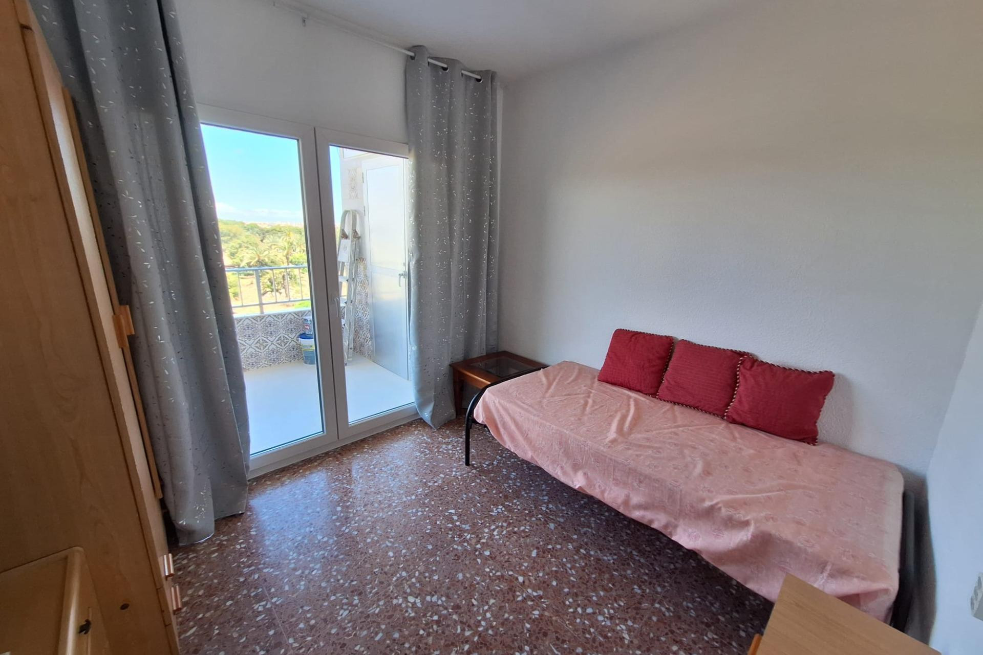 Alquiler a largo plazo - Apartamento / piso - Torrevieja - Punta prima