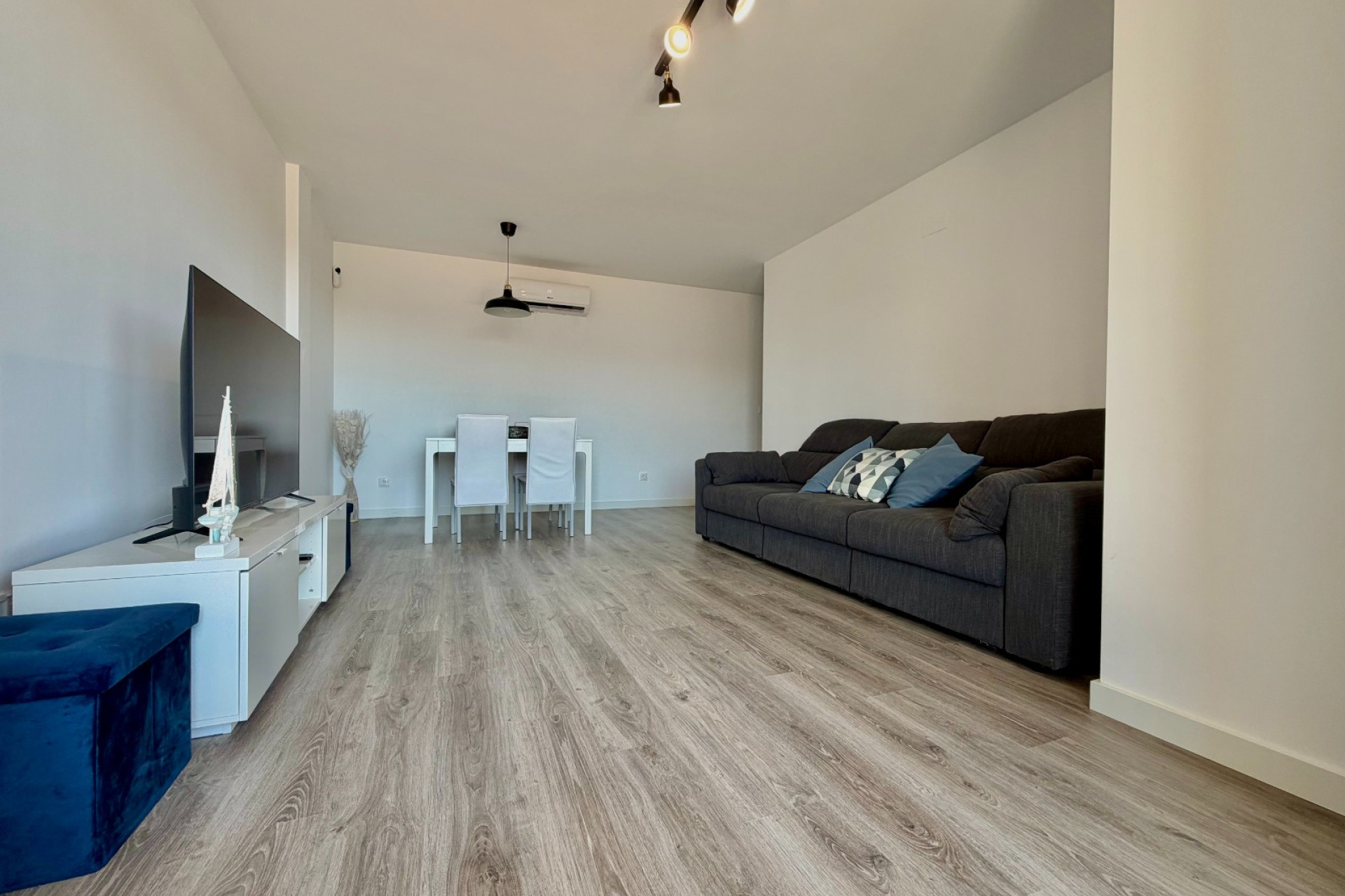 Alquiler a largo plazo - Apartment / flat - Denia - Port