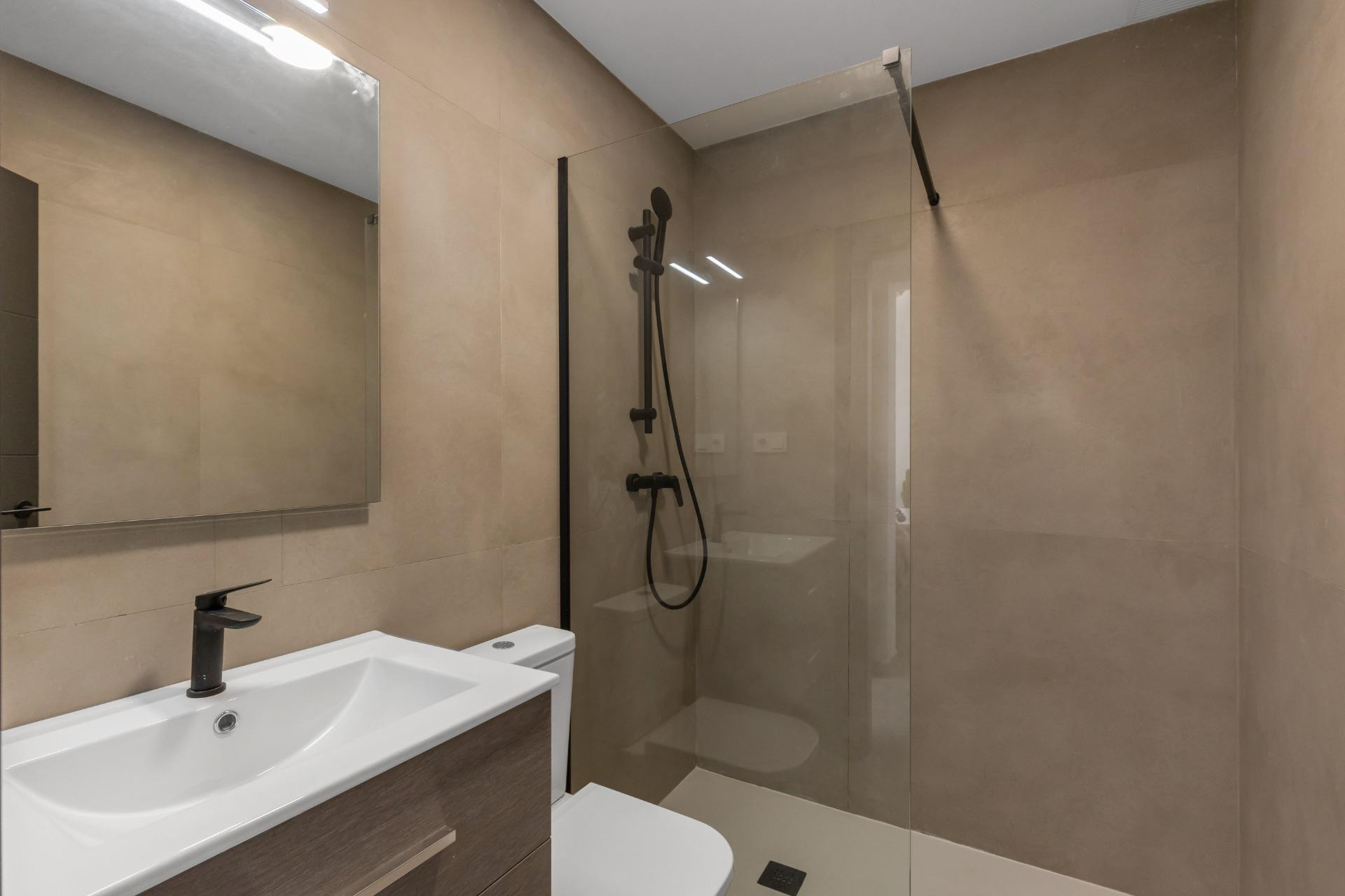 Alquiler a largo plazo - Bungalow - Torrevieja - Zona los Frutales