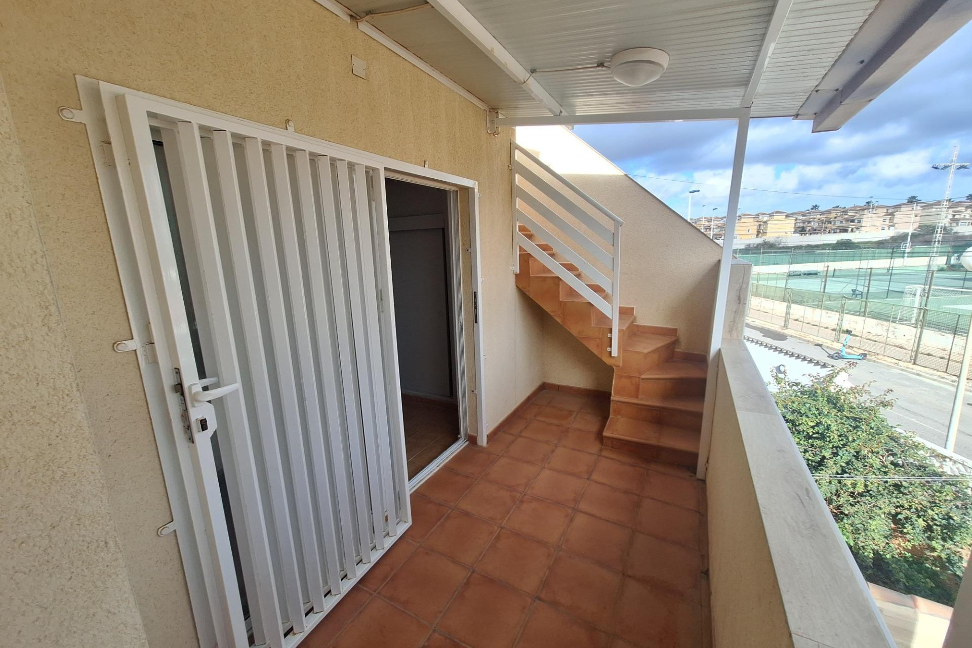 Alquiler a largo plazo - Casa Tipo Dúplex - Torrevieja - Aguas Nuevas