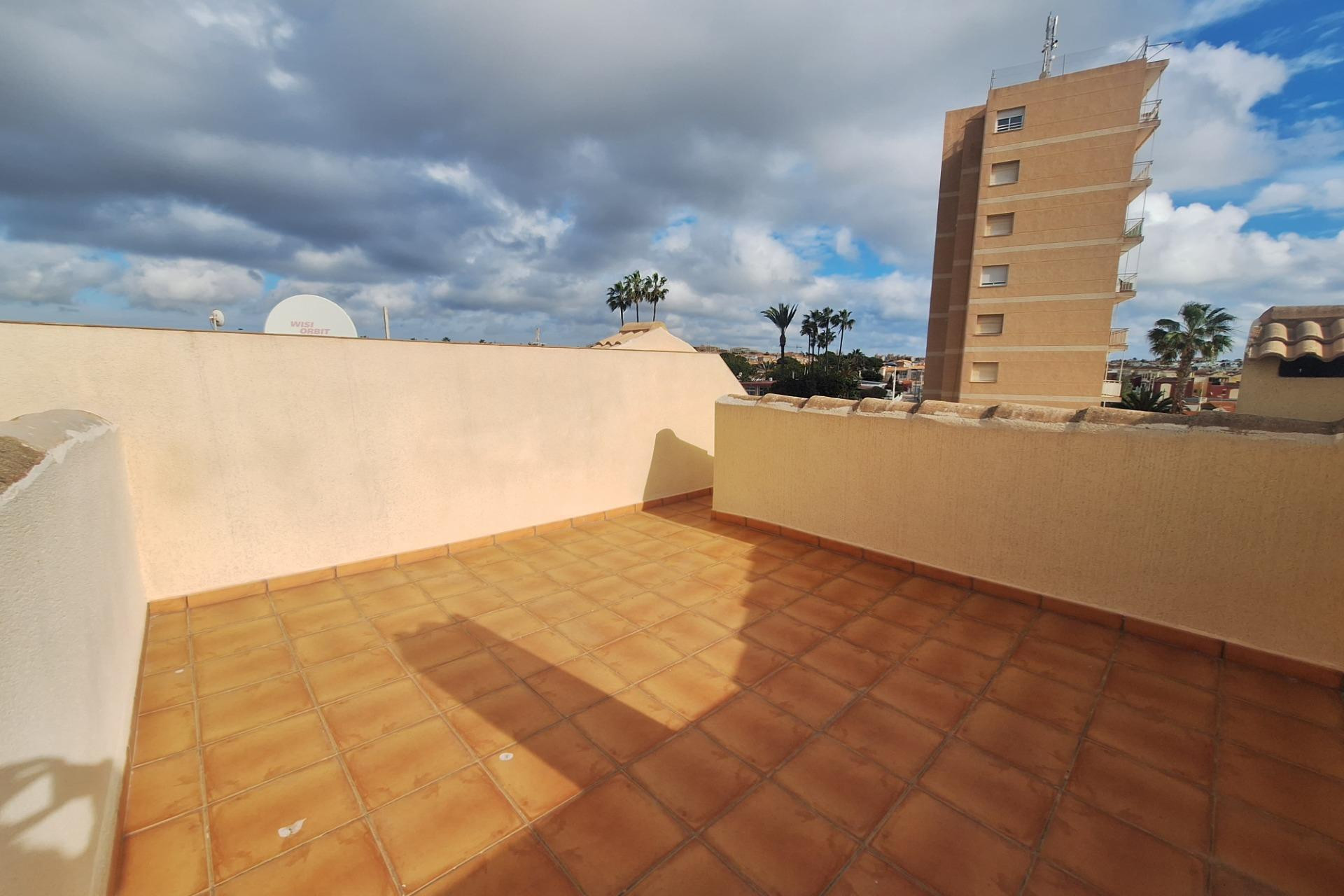 Alquiler a largo plazo - Casa Tipo Dúplex - Torrevieja - Aguas Nuevas