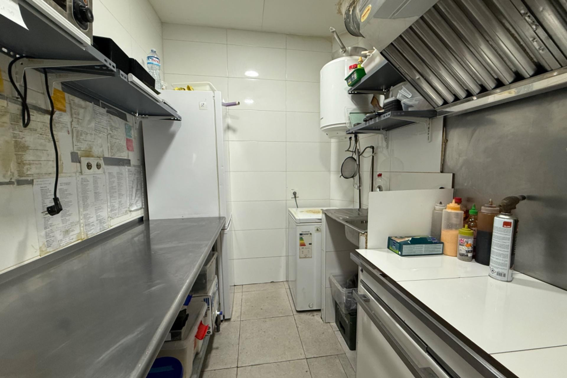 Alquiler a largo plazo - Local Comercial - Alicante - Altozano