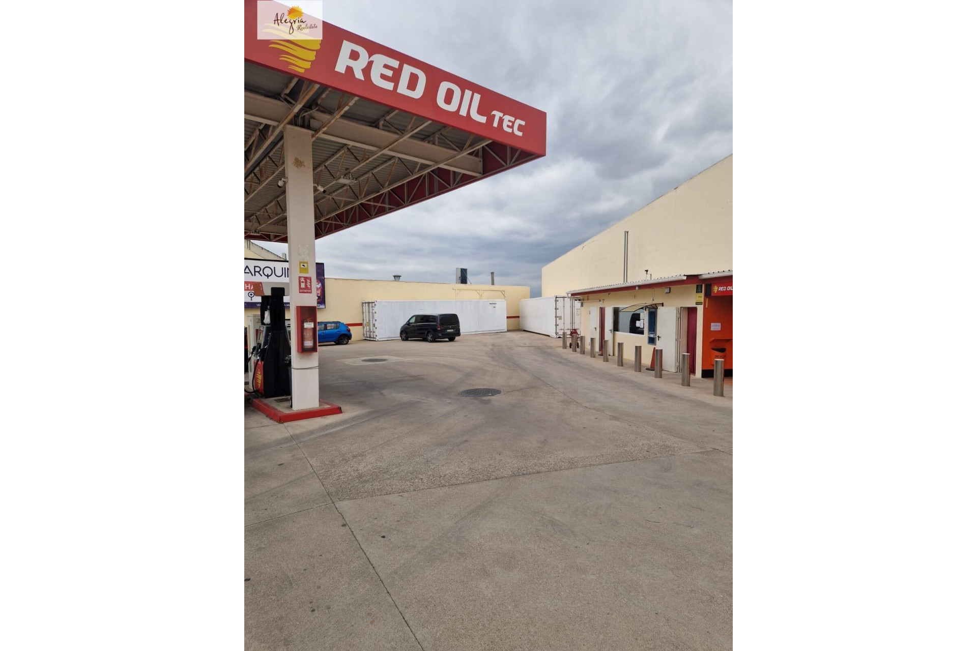 Alquiler a largo plazo - Nave industrial - La Pobla de Vallbona - Núcleo Urbano