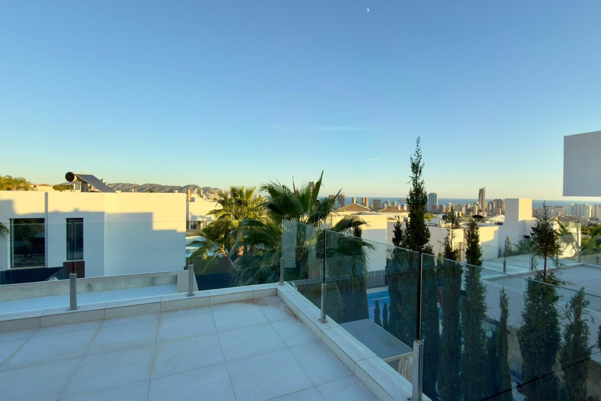 Alquiler a largo plazo - Villa - Finestrat - JARDIN DE SIERRA CORTINA