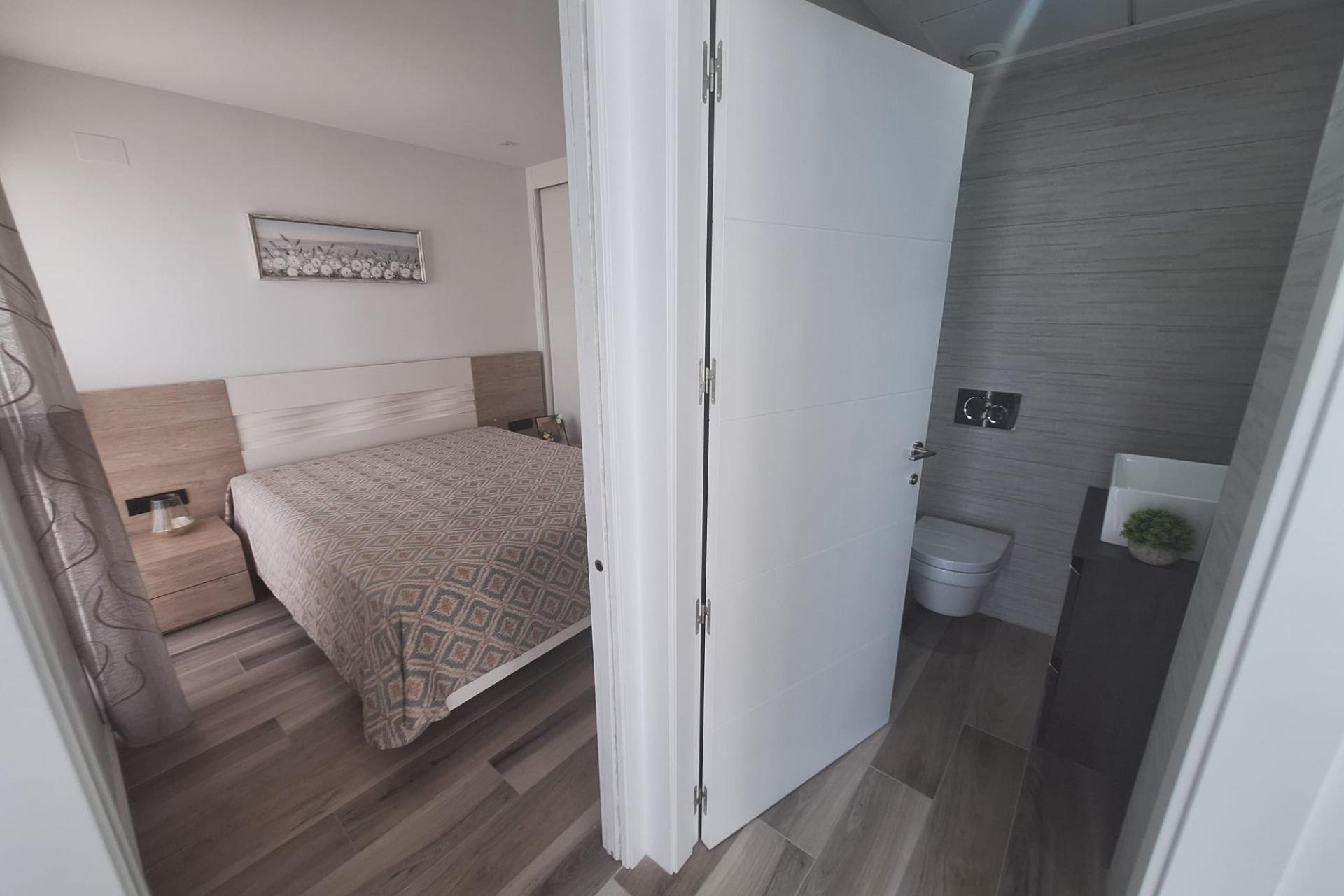 Alquiler a largo plazo - Villa - Torrevieja - Los Balcones