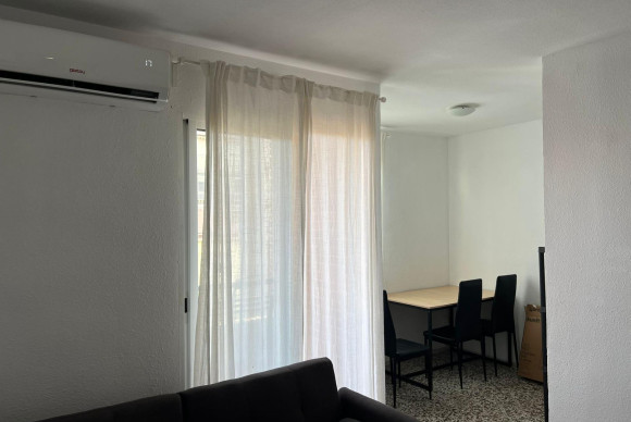 Apartamento / piso - Alquiler a largo plazo - Alicante - Alipark