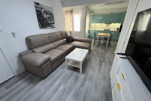 Apartamento / piso - Alquiler a largo plazo - Alicante - Campoamor