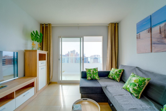 Apartamento / piso - Alquiler a largo plazo - Benidorm - Rincon de Loix Cruz