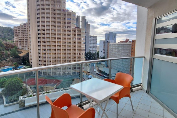 Apartamento / piso - Alquiler a largo plazo - Benidorm - Rincon de Loix Cruz
