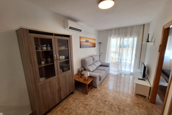 Apartamento / piso - Alquiler a largo plazo - Torrevieja - Playa del cura