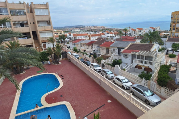 Apartamento / piso - Alquiler a largo plazo - Torrevieja - Torreblanca