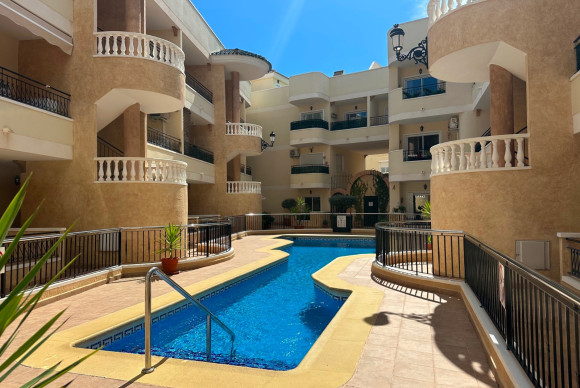 Apartamento / piso - Reventa - Jacarilla - Jacarilla
