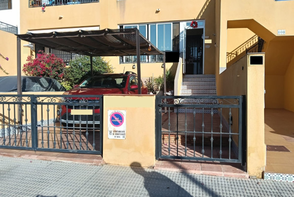 Apartamento / piso - Reventa - Los Montesinos - La Herrada