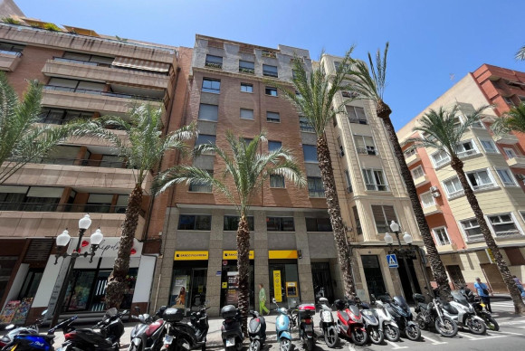 Apartamento / piso - Reventa - SAN JUAN ALICANTE - Plaza de toros - Mercado Central