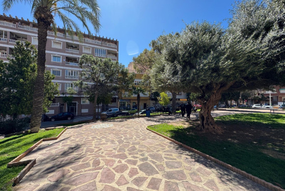Apartamento / piso - Reventa - Torrevieja - A10476