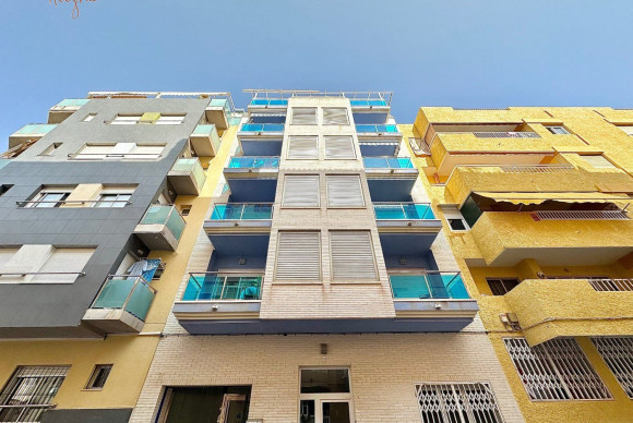 Apartamento / piso - Reventa - Torrevieja - A7154