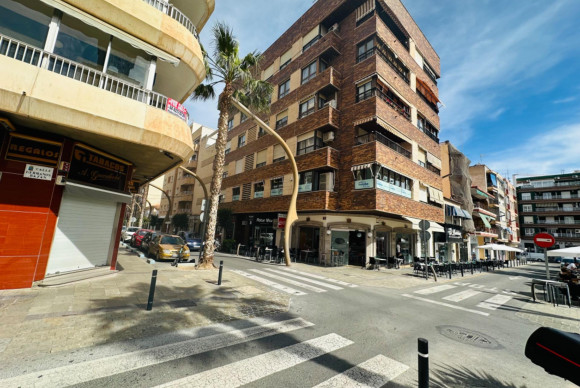 Apartamento / piso - Reventa - Torrevieja - B4784