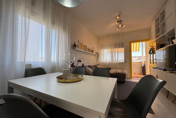 Apartamento / piso - Reventa - Torrevieja - El limonar