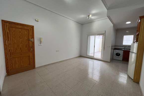 Apartamento / piso - Reventa - Torrevieja - Estacion de autobuses